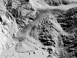 3D-Modell des Gauligletschers (BE) für die Jahre 2009 (oben) und 2010 (unten). Die Gletscheroberfläche hat innerhalb eines Jahres deutlich abgenommen. 