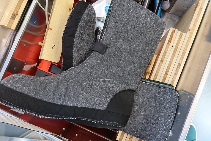 Auch die Stiefeleinlagen haben ihren Platz gefunden. (Foto: Jochen Bettzieche / SLF)