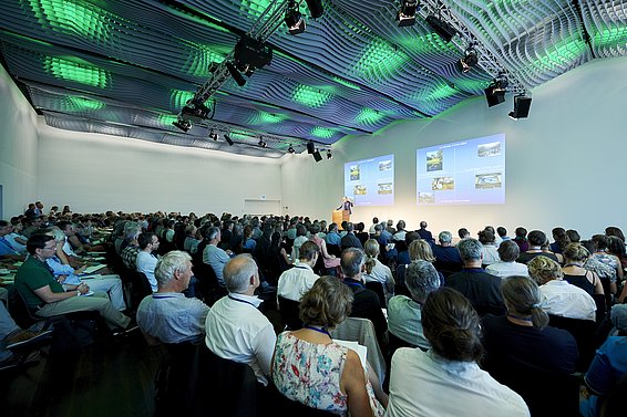Volle Ränge am 1. Landschaftskongress der Schweiz in Luzern.