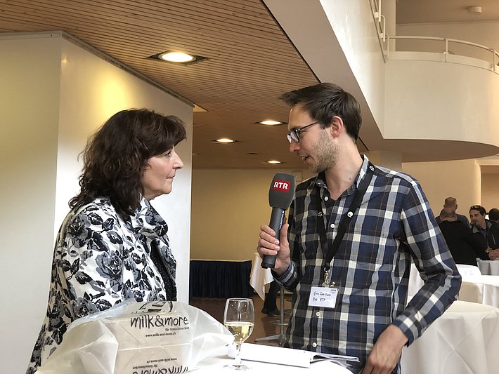 Anna Giacometti im Interview mit RTR, Radiotelevisiun Svizra Rumantscha. Foto: Rebecca Buchmüller