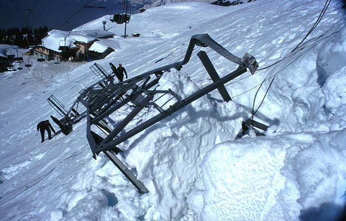 Seilbahnmast Hasliberg (BE); Foto: St. Margreth, SLF