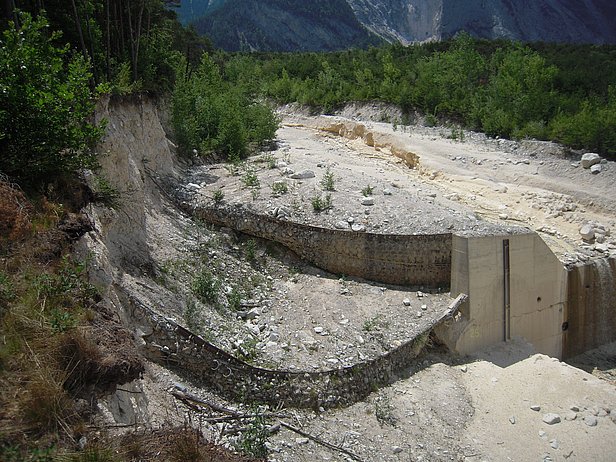 Schutznetze zum Schutz vor Murgängen im lllgraben (VS)