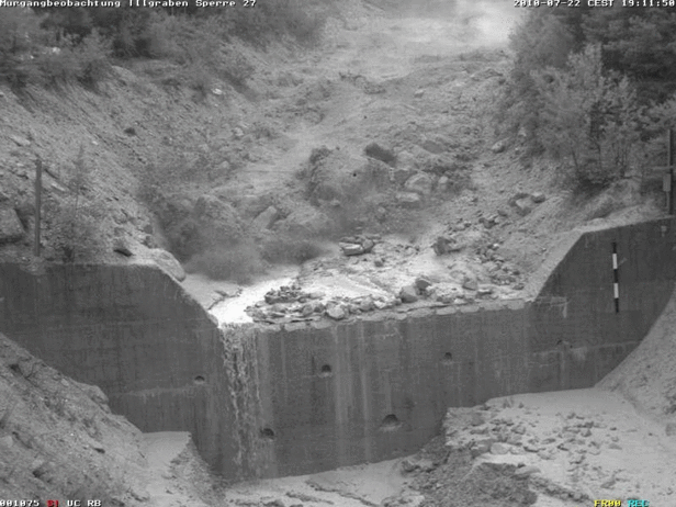 Une lave torrentielle renferme beaucoup plus d’énergie qu’une crue à charriage et inflige d’importants dégâts.(Image: WSL)