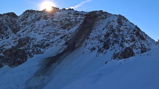Rockslide at the Parpaner Weisshorn on November 29th, 2016. (Foto: Tom Meissen)