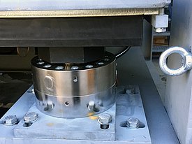 Eine der vier Kraftmesszellen zur Ermittlung der Vertikalkraft. (Bild: Rebecca Buchmüller, SLF)