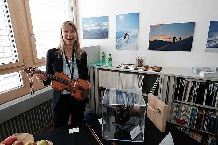 Geige mit "Swiss Ebony"