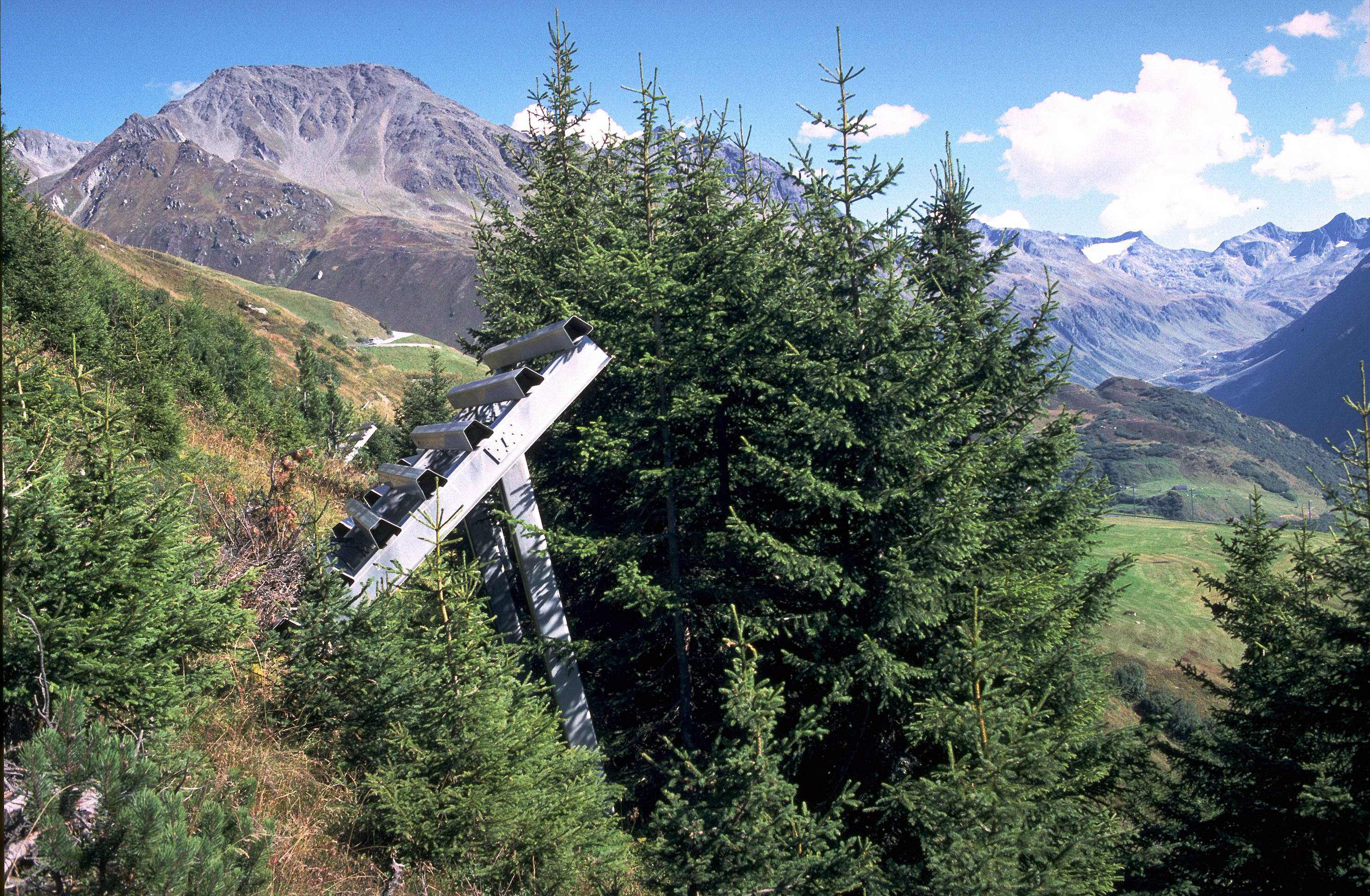 Rottenaufforstung Kirchberg/Andermatt (1957-1970): Kollektivdurchmesser 4 Meter mit Fichten im Pflanzabstand von 0.7 Meter